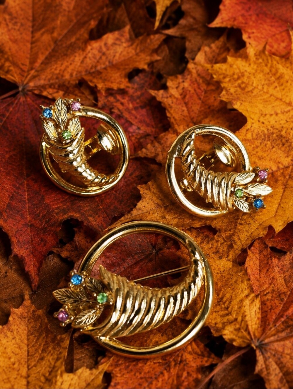 CORNUCOPIA Thanksgiving Vintage Demi Parure Pastel Stone Gold Brooch Earrings